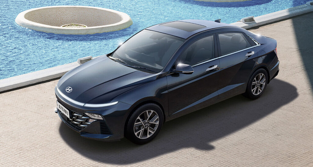 Hyundai Verna on rent in Mumbai